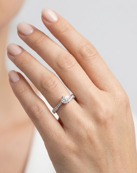 Evelisse Twist White Gold Lab Moissanite Ring