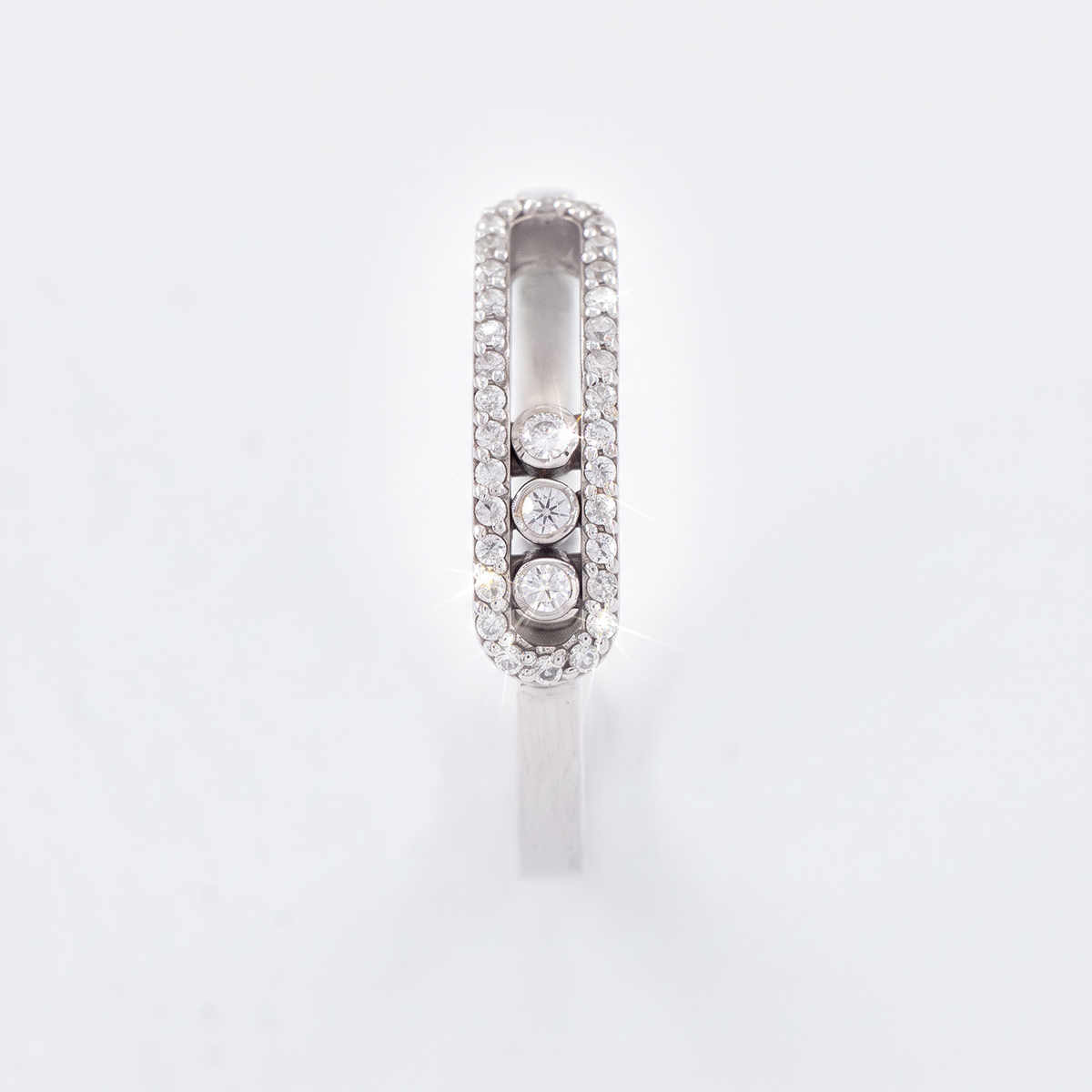 Elaris Cascade White Gold Lab Moissanite Ring - Image 2