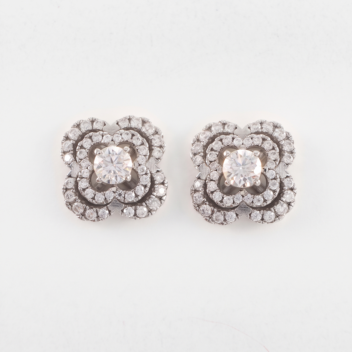 Fleurienne Clover White Gold Lab Moissanite Earrings