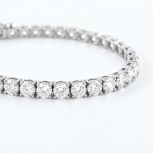 Tennis Bracelet – 18K White Gold Lab Moissanite