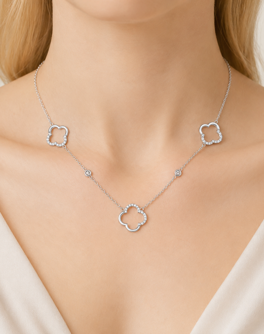 Éclat Clover 18K White Gold Lab-Grown Diamond Necklace