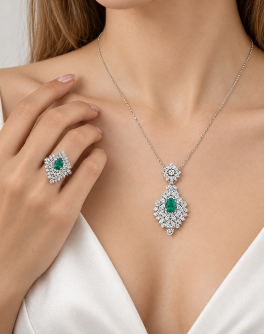 Émeraude Royale 18K White Gold Lab Emerald & Lab Moissanite Ring